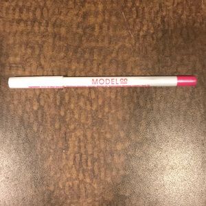 Model Co Lip Liner